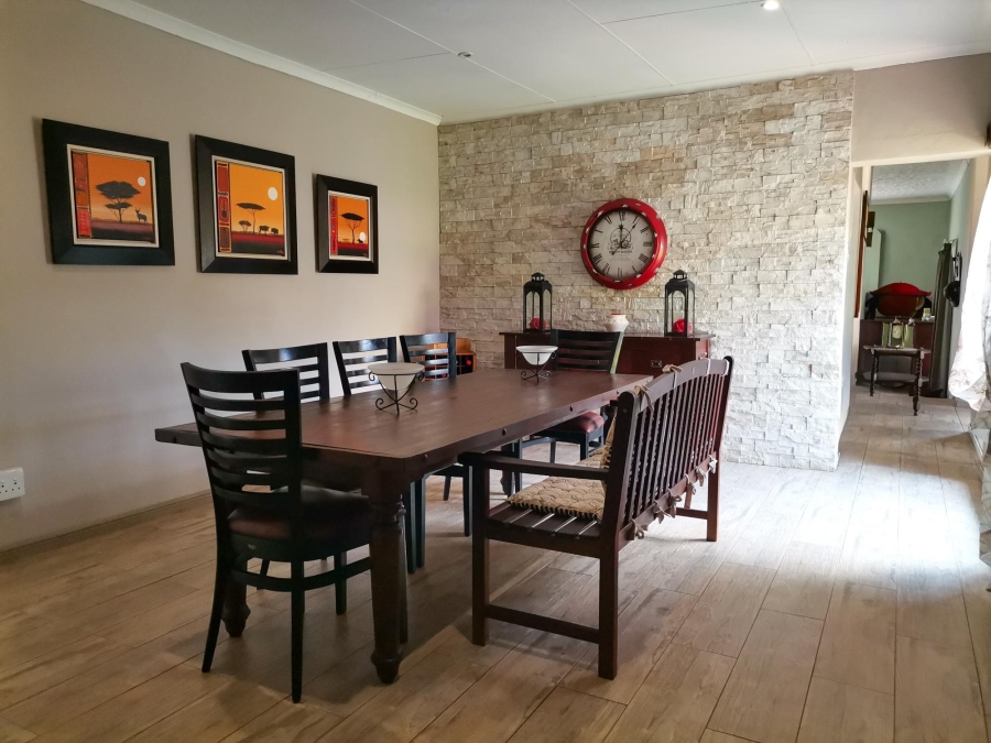 3 Bedroom Property for Sale in Safari Gardens North West